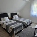 Lila Füge Apartamento Balatonfüred
