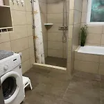 Lila Fuege Vendeghaz 아파트