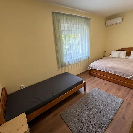 شقة Lila Fuege Vendeghaz