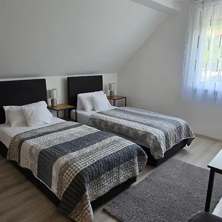 Lila Fuege Vendeghaz شقة بالاتونفوريد