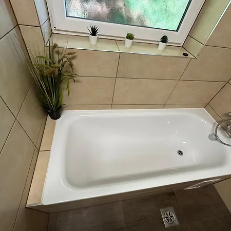 Lila Fuege Vendeghaz شقة *