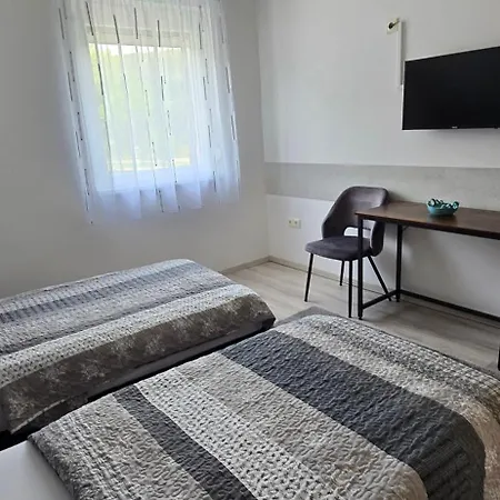 Lila Fuege Vendeghaz شقة بالاتونفوريد