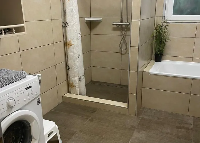 Lila Fuege Vendeghaz Διαμέρισμα